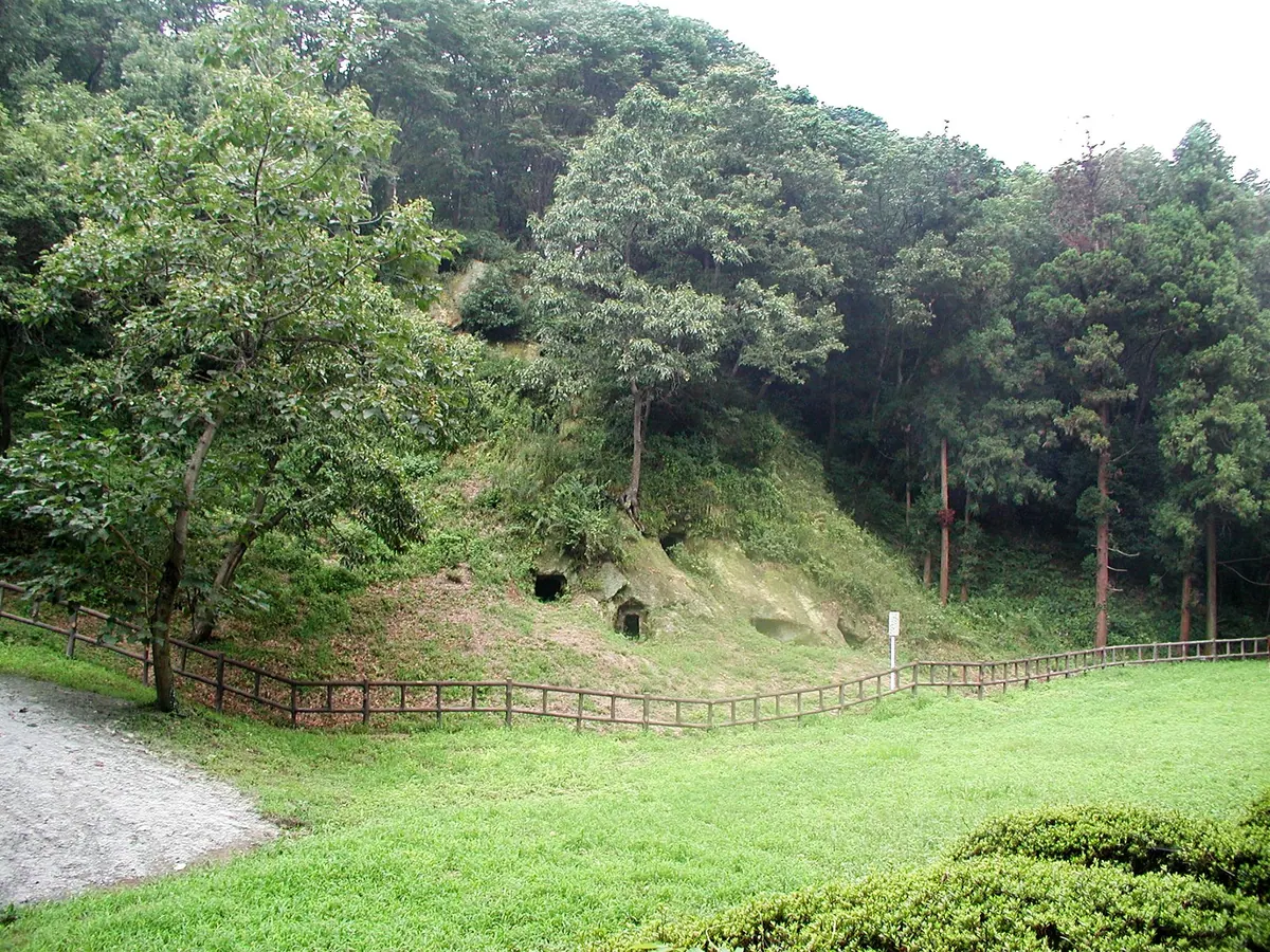 Kuroiwa Burial Caves