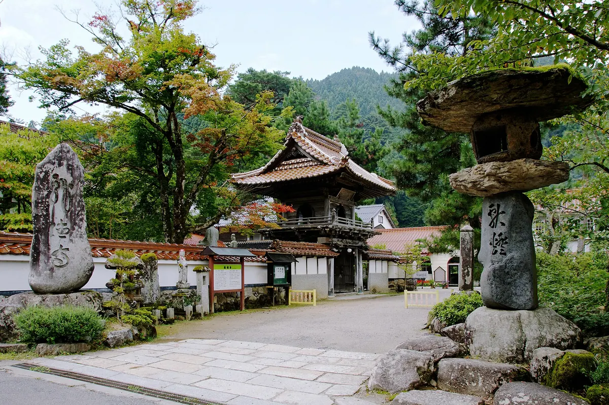 Ryūtoku-ji Temple