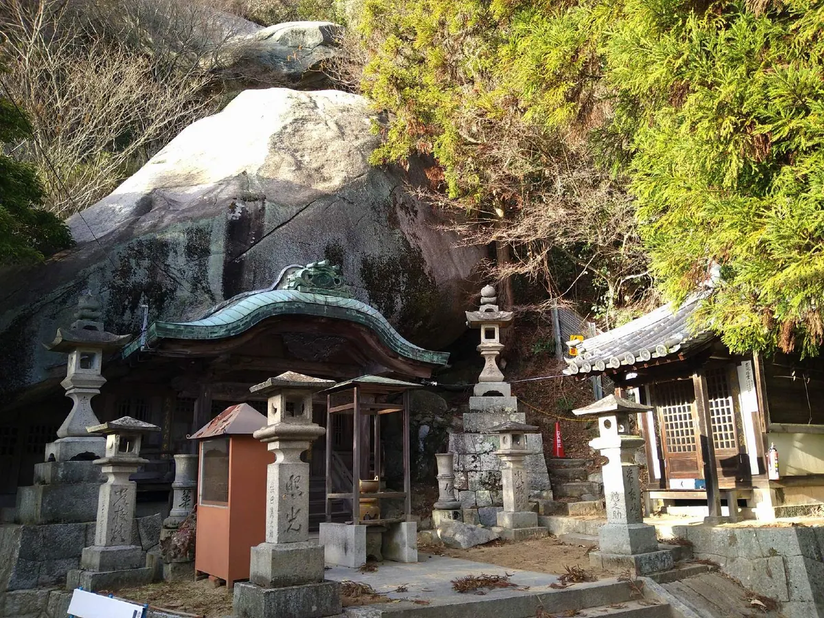 Iwaya Myōken-gū