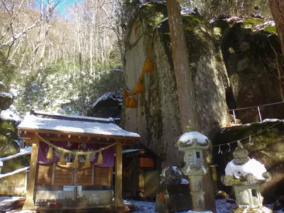 Ishiwari Shrine