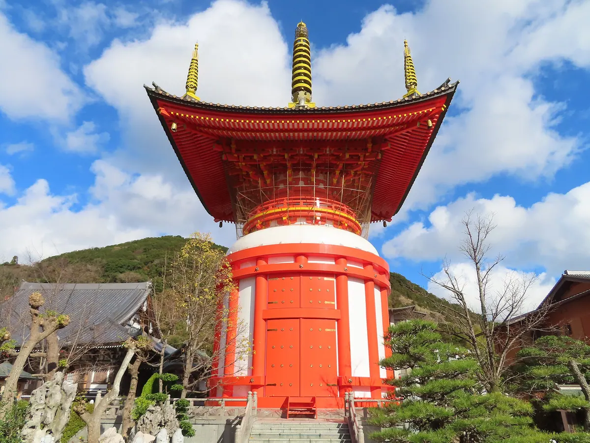 Hachijo-ji Temple