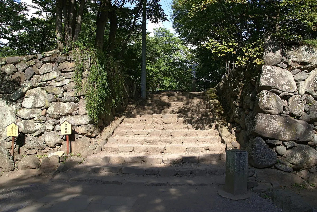 Komoro Castle