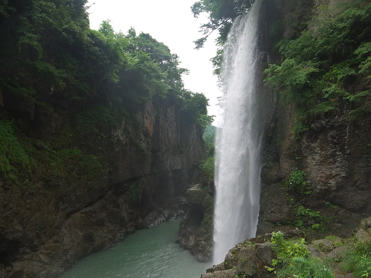 Watagataki Falls