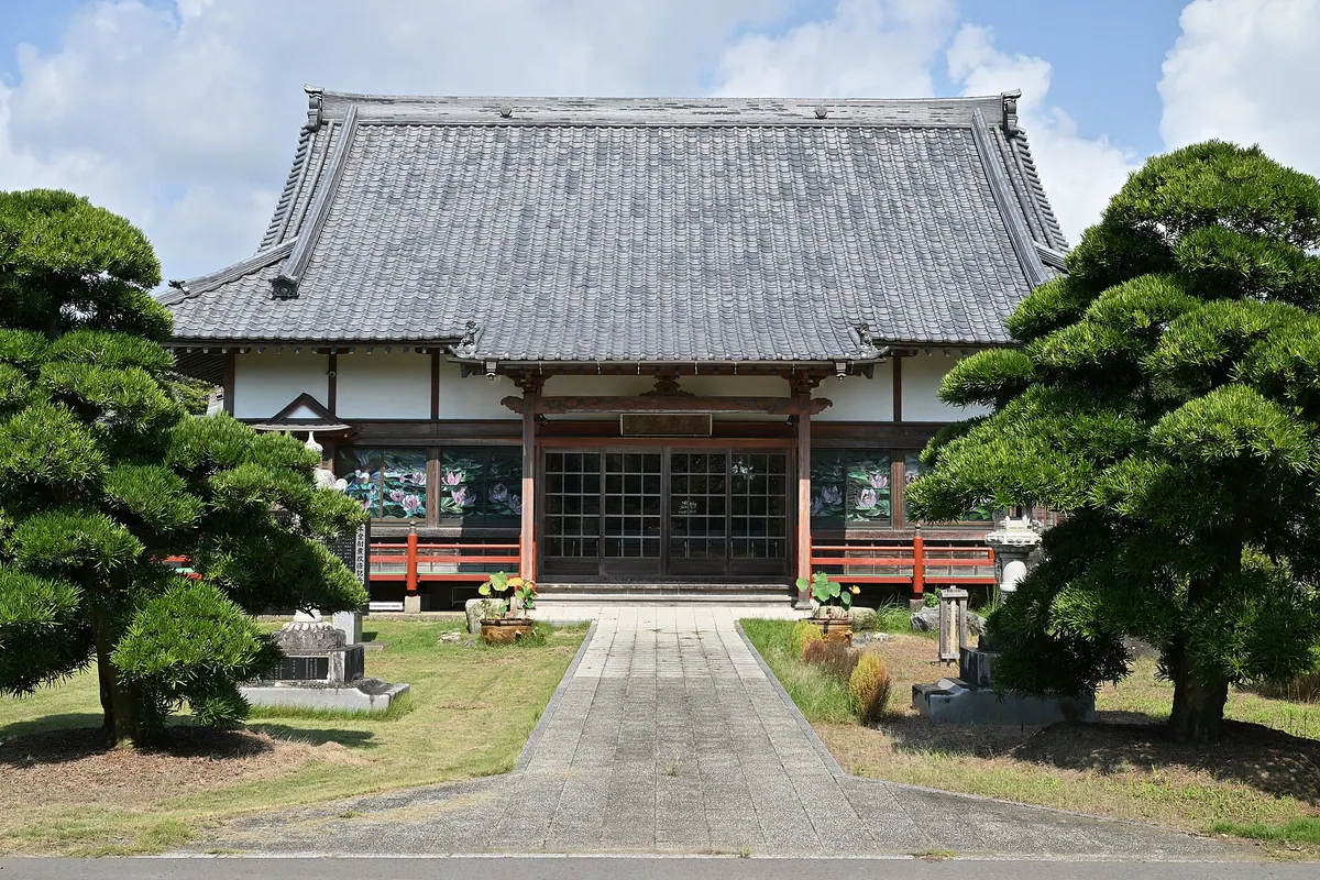 Gokuraku-ji Temple