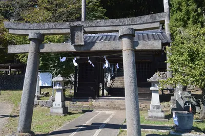 Suwa Shrine (Hokuto Sutama Wakamiko)
