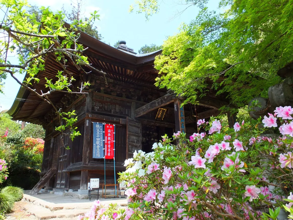 Iwanoue-dō Temple