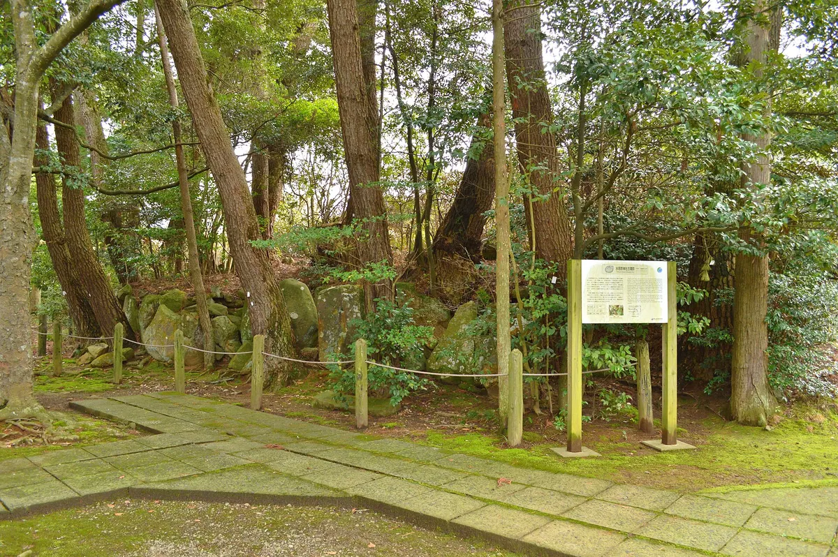 Mizuwakasu Jinja Kofun Cluster
