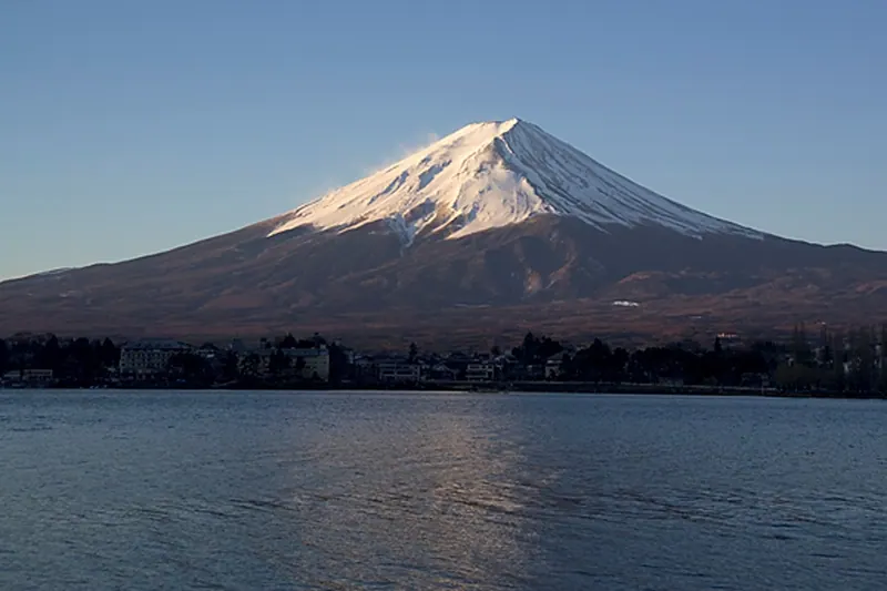 Fujisan, sacred place and source of artistic inspiration