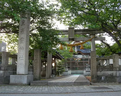 Takamimusuhi Shrine