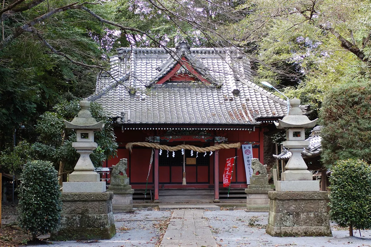 Nakahikawa Shrine