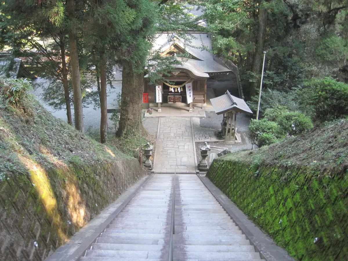 Kusakabeyoshimi Shrine