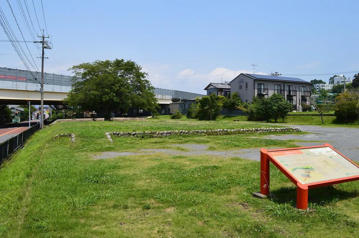 Katayama temple ruins