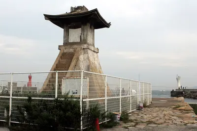 Akashi Port Old Lighthouse