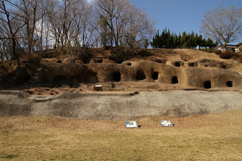 Kashiya Cave Tombs