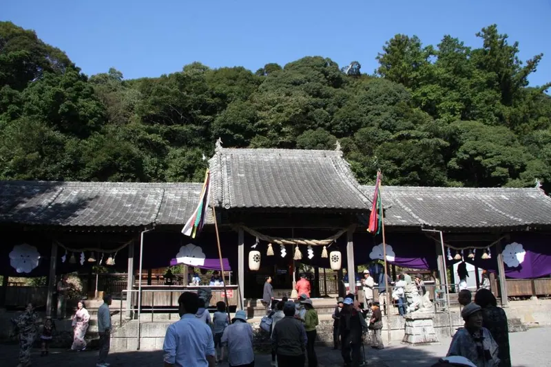 Shirahige Tawara Shrine