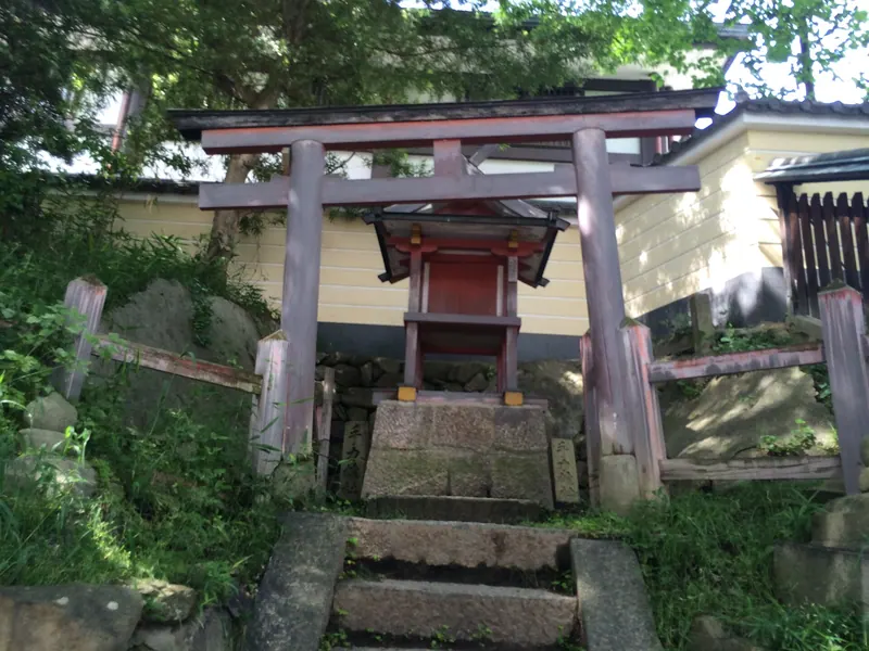 Tajikarao Shrine