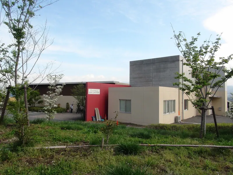 Nirasaki Ōmura Art Museum