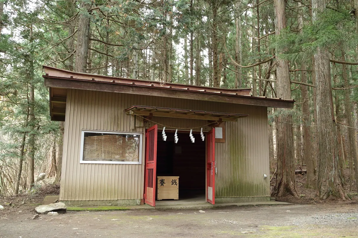Hinazuru Shrine