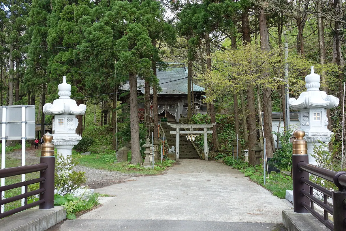 Shirataki Shrine