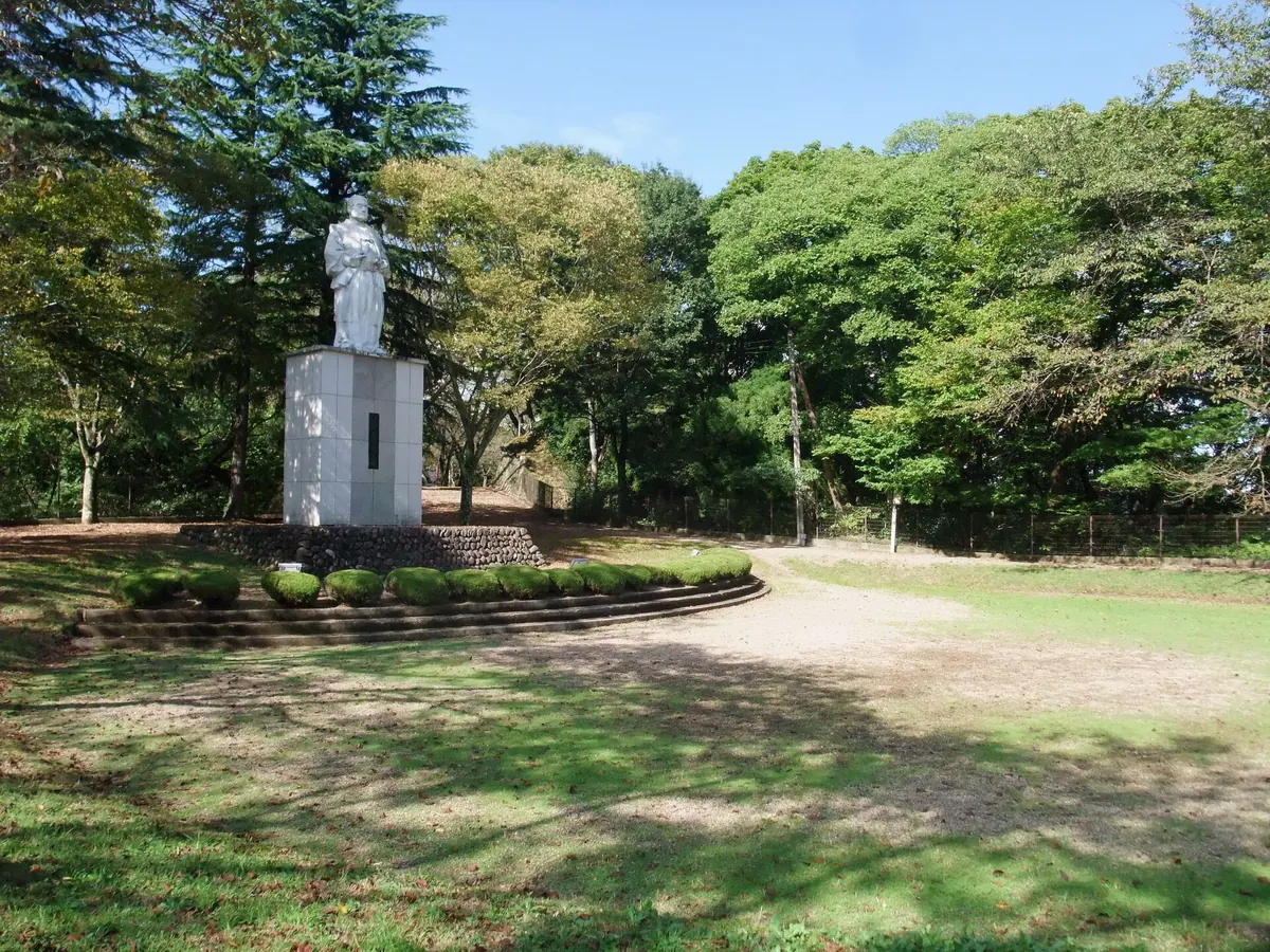 Iwadeyama Castle