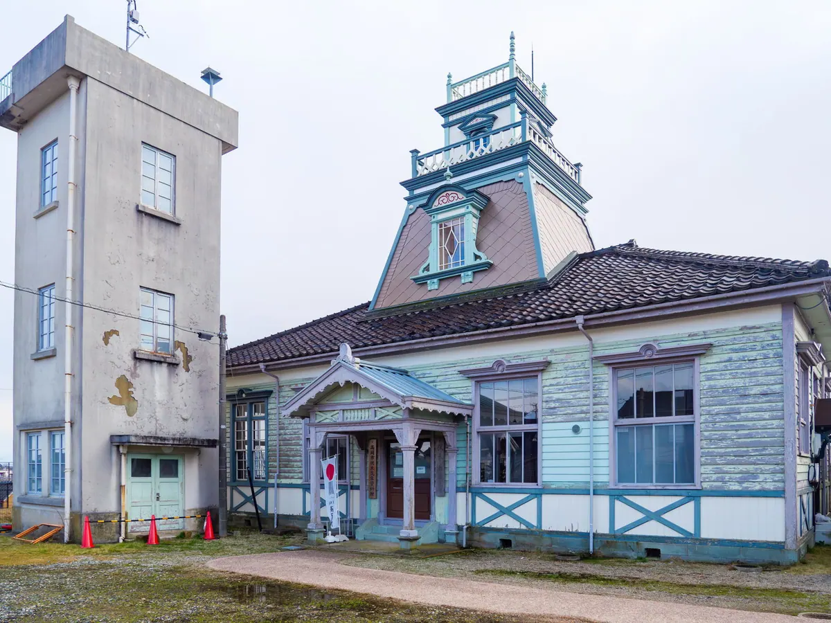Takaoka City Fushiki Meteorological Museum
