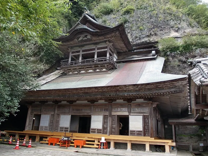 Rakan-ji Temple