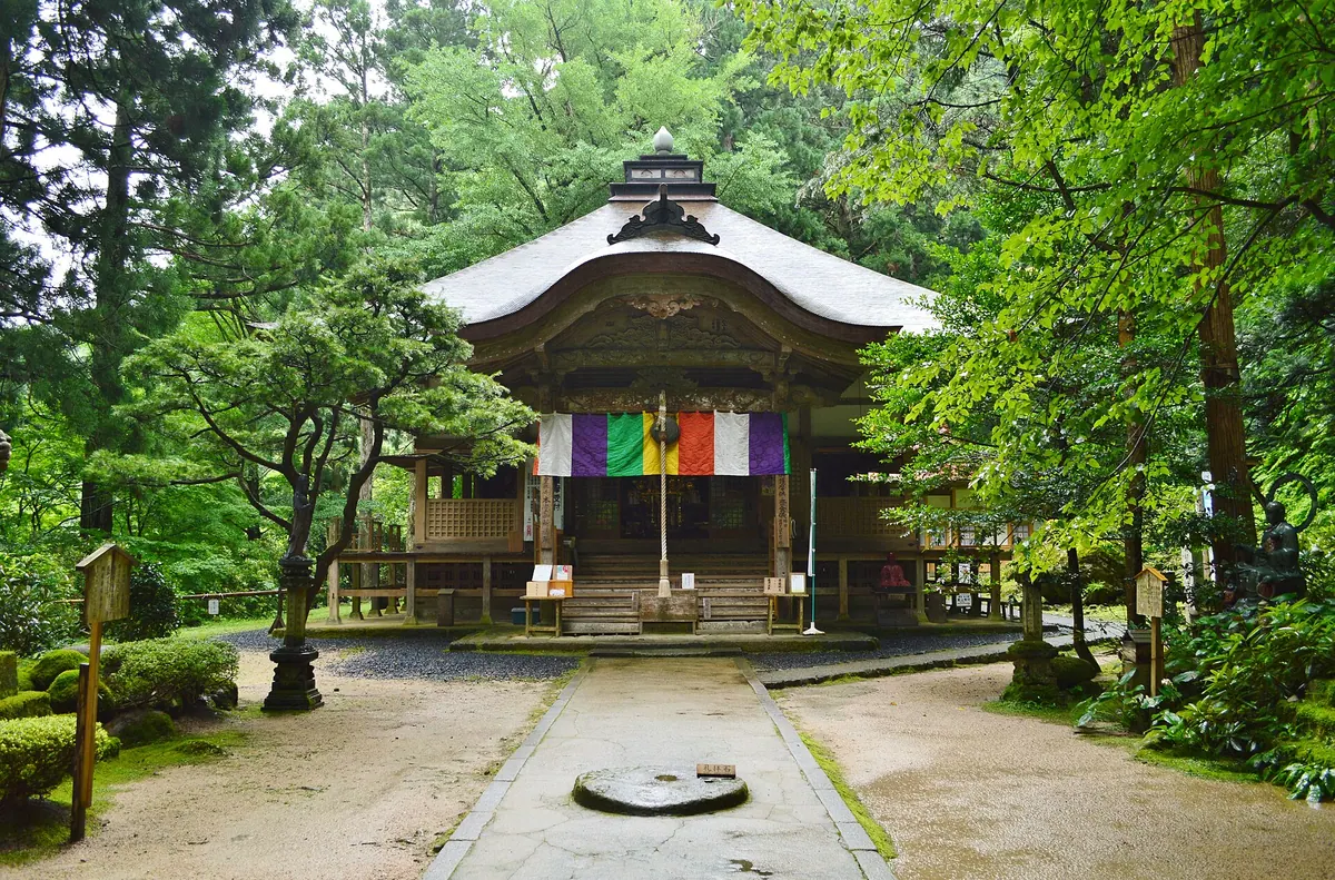 Sanbutsu-ji Temple