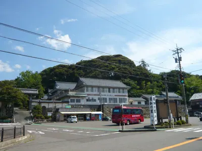 Yoshizaki-go-bō Temple