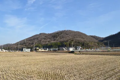 Ōmeguri-Komeguri Mountain Castle