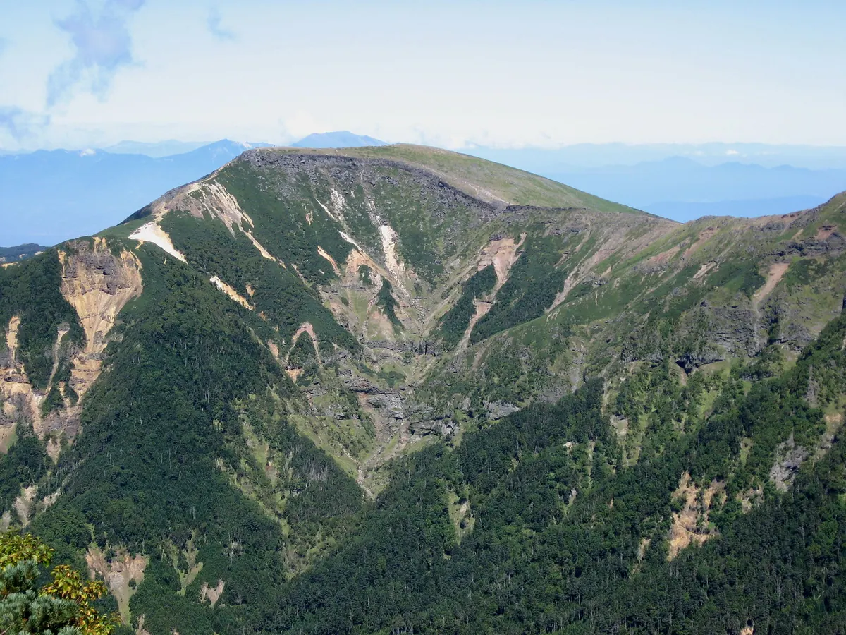Mount Iō