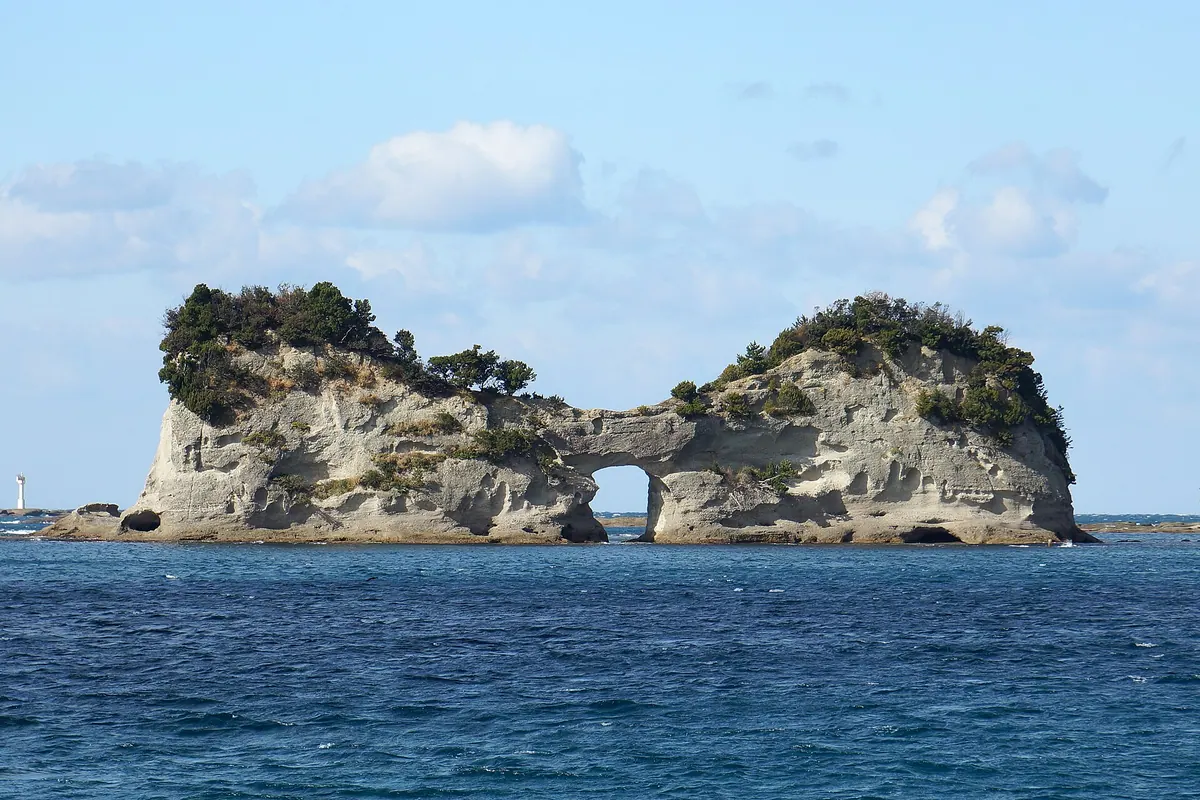 Engetsu Island