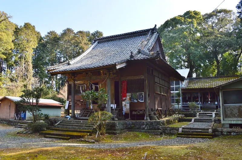 Takachiniimasu Shrine
