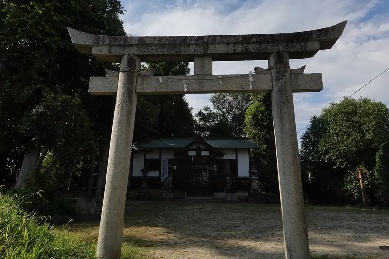 Karukomuranimasu Shrine