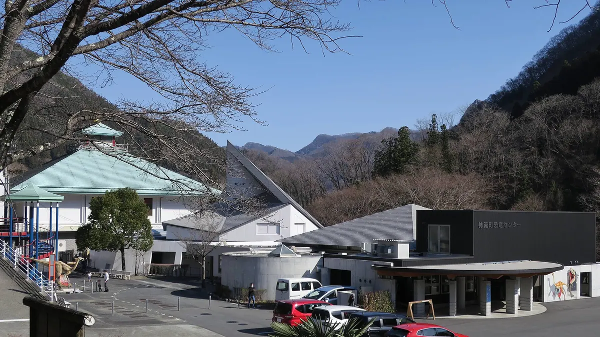 Kanna Dinosaur Center