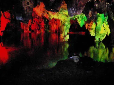 Maki-do Cave
