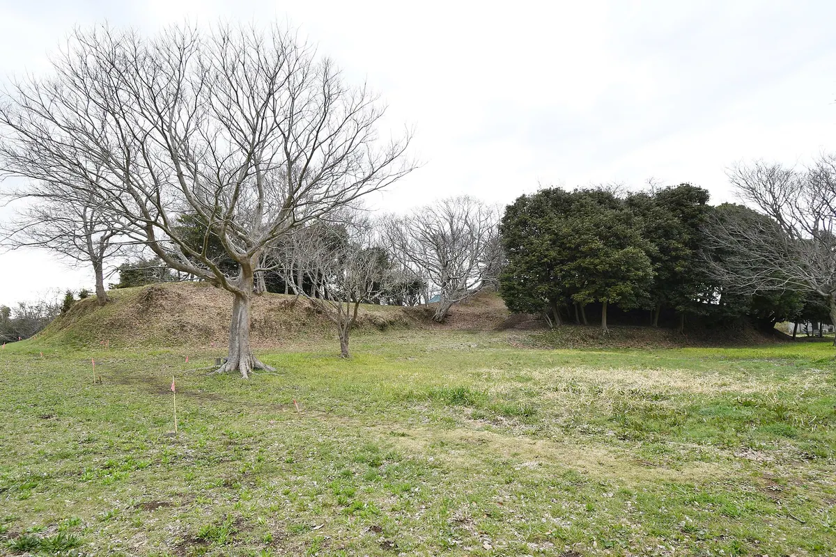 Isohama Kofun Cluster