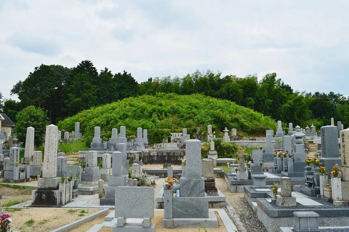 Shimotoyama Burial Mound