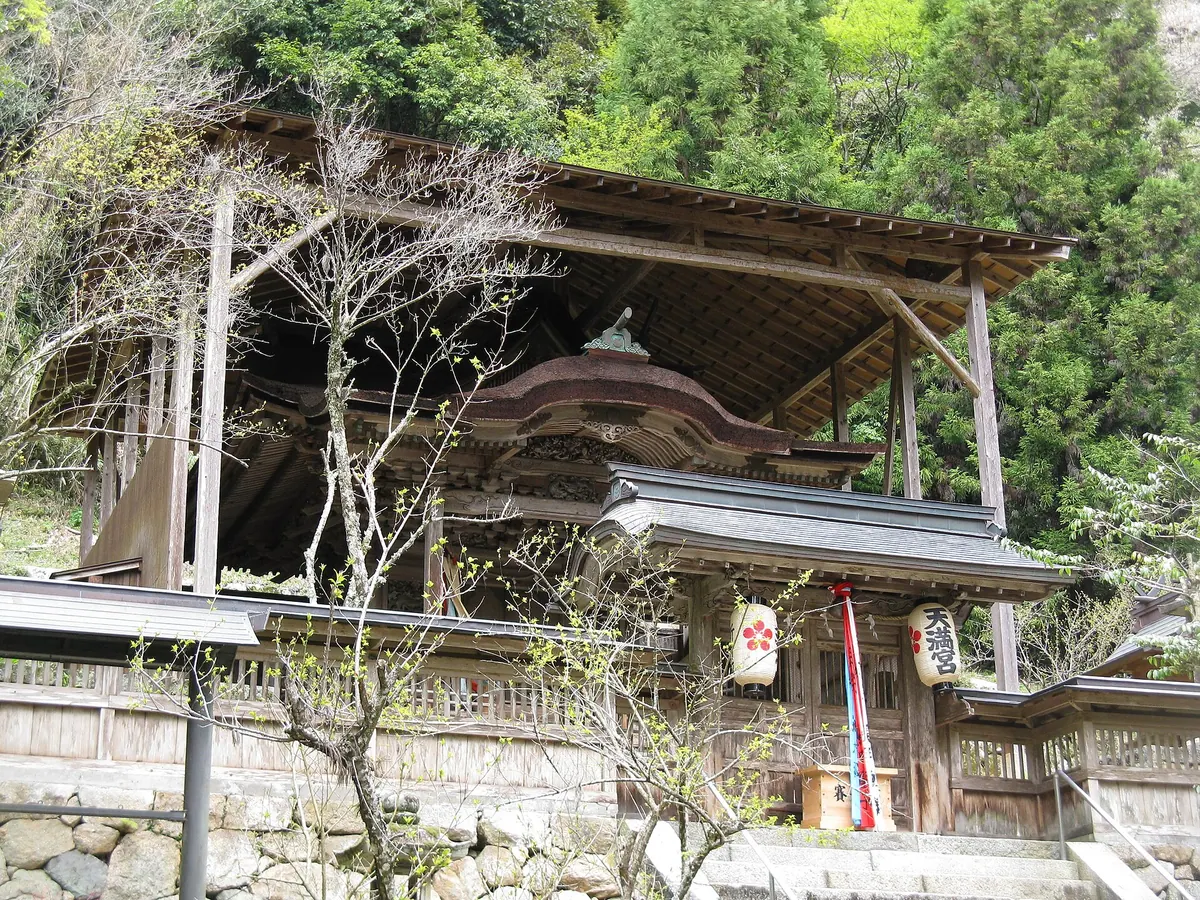 Yoki Tenman Shrine