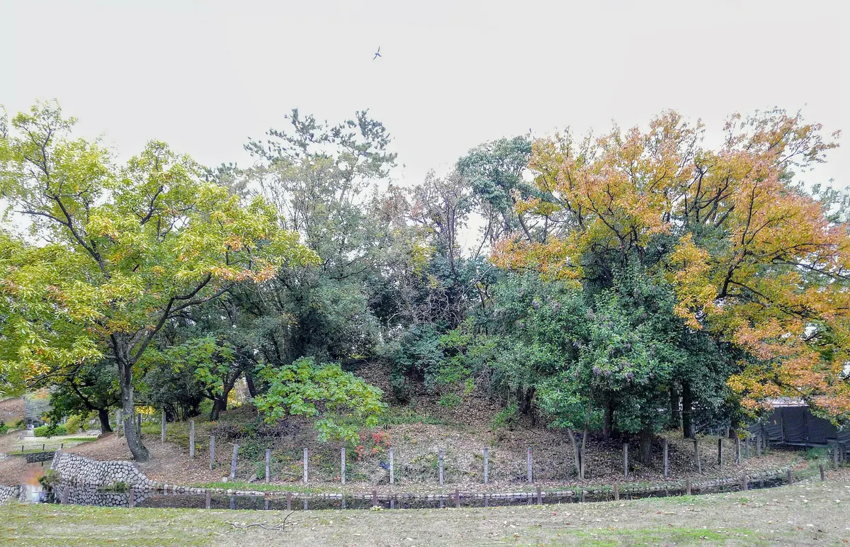Tatsusayama Kofun