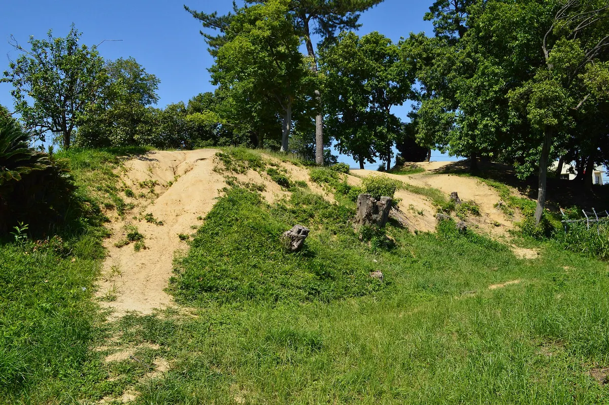 Hachizuka Kofun
