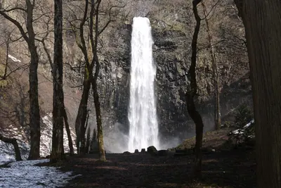 Tamasudare Falls