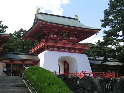 Akama Jingū