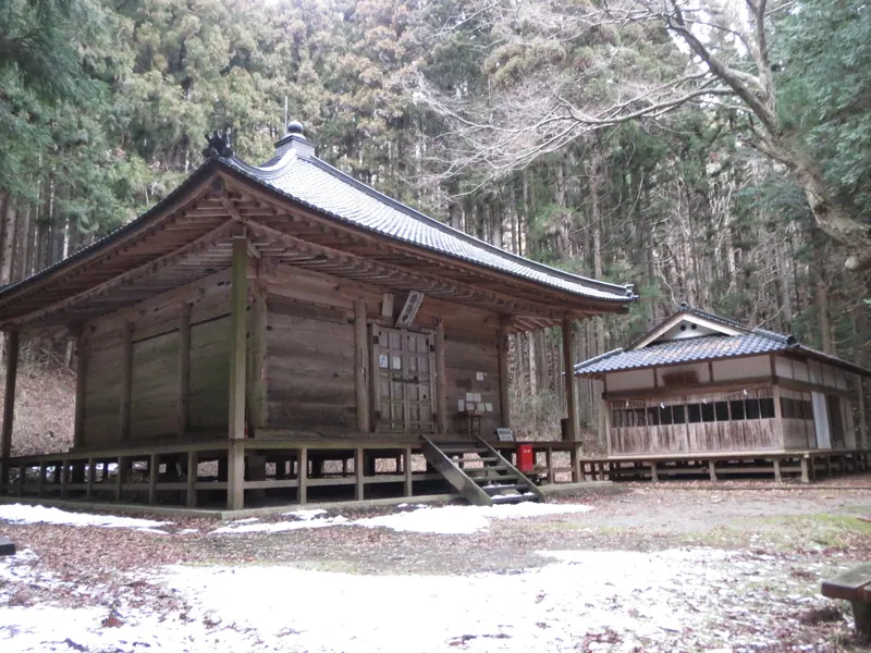 Kura hasama-kannon Temple